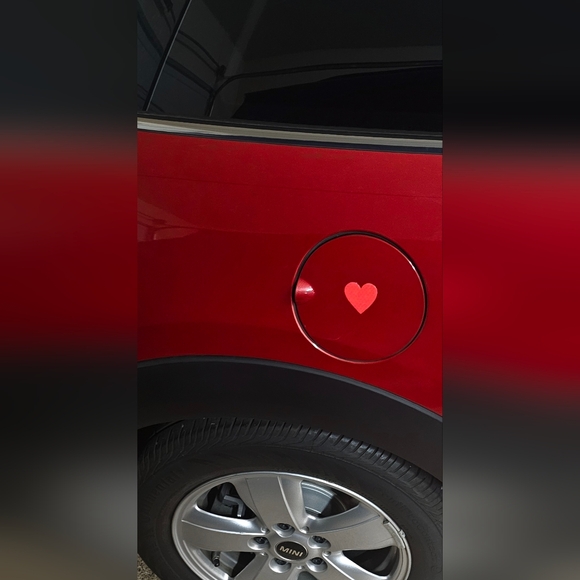 Set of 4 pcs Heart-shaped Reflective decals Stickers " Red " NWT ❤️❤️❤️ - Picture 7 of 8